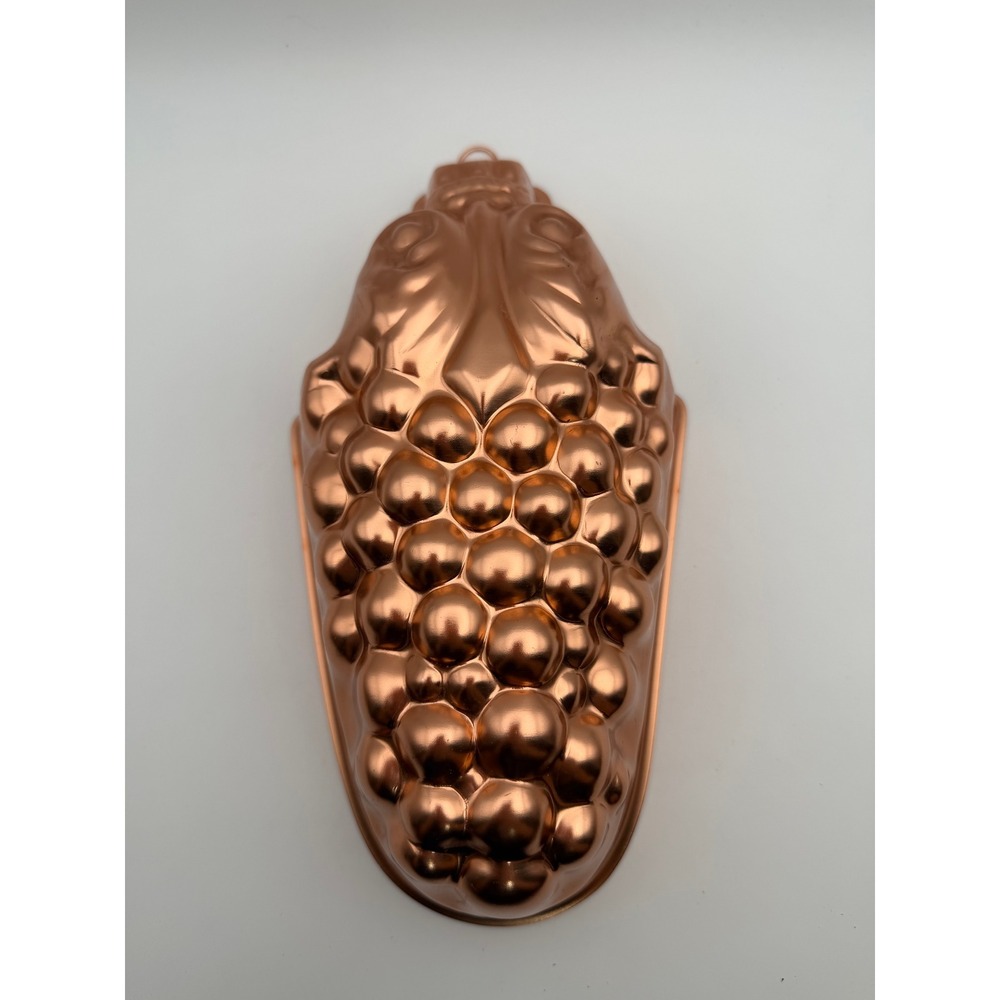 Vintage Copper Grape Cluster Gelatin Cake Mold Wall Hanging‎ Decor H066